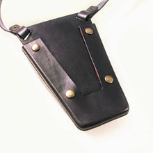 Load image into Gallery viewer, The Barber - a leather pouch for barbers