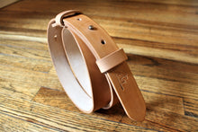 Load image into Gallery viewer, Loop & Stitch - a fine buckle free leather belt