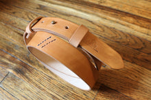 Load image into Gallery viewer, Loop & Stitch - a fine buckle free leather belt