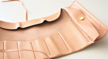 Load image into Gallery viewer, leather sketching case, artist leather drawing case in Vancouver
