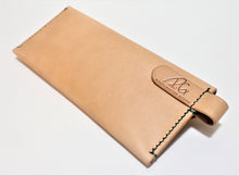 Load image into Gallery viewer, leather case and leather accessories in Vancouver, handmade in Canada