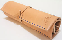 Load image into Gallery viewer, leather sketching case, artist leather drawing case in Vancouver