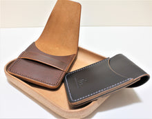 Load image into Gallery viewer, leather cardholder and wallet Vancouver made in Canada