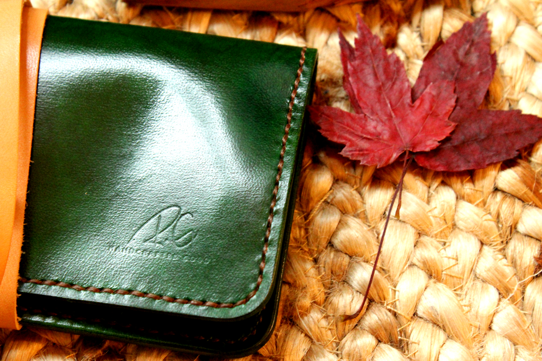 handmade leather pouch made in canada. gifts ideas