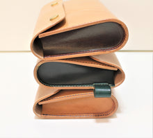 Load image into Gallery viewer, leather bags Vancouver - luxury gifts-  Handmade in Canada

